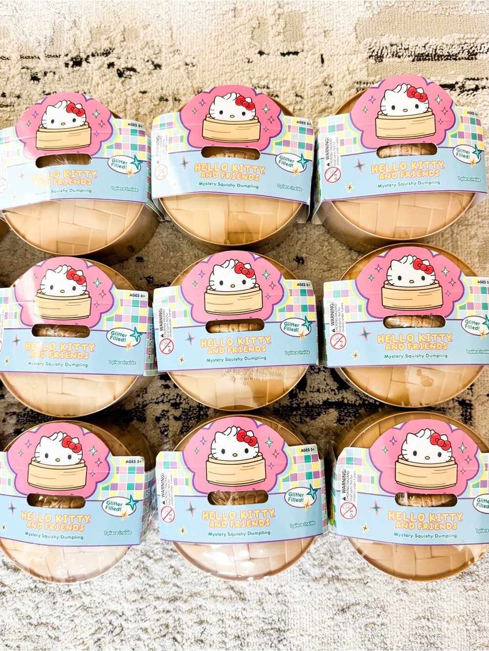 🎀 Hello Kitty Glitter Filled Squishy Mystery Dumpling 🥟 ✨✨